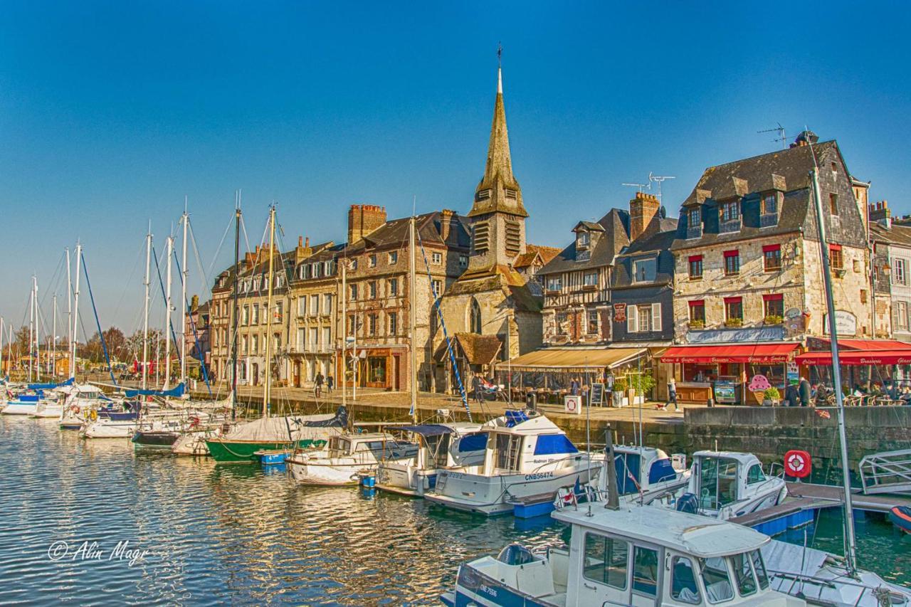 Vue Baie De Seine - Parking - Pont De Normandie Honfleur Exterior foto